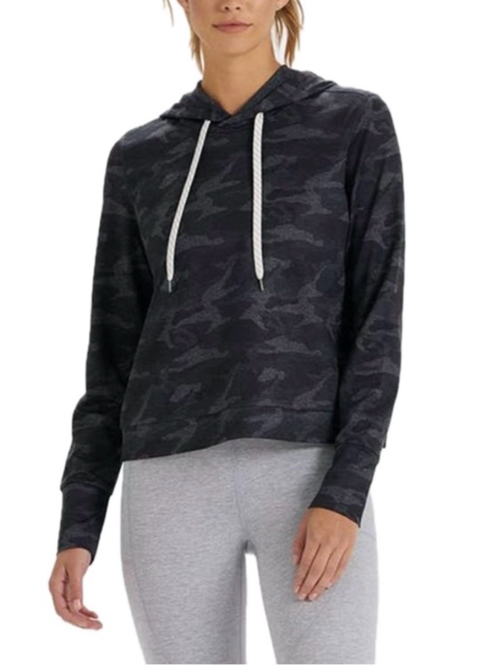Vuori Halo Essential Women’s Black Camo Hoodie - Casual Pullover Sweatshirt L